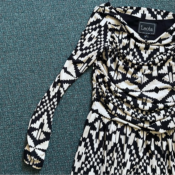 Leota Bubble Hem Dress with Ruched Long Sleeves and Ruching at th… - Picture 10 of 16